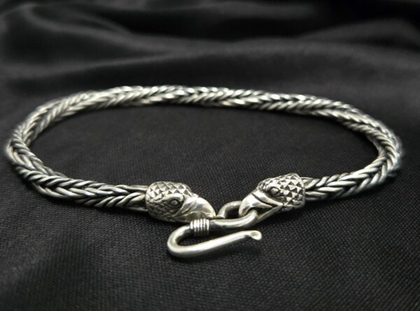STERLING SILVER EALGE BRACELETE