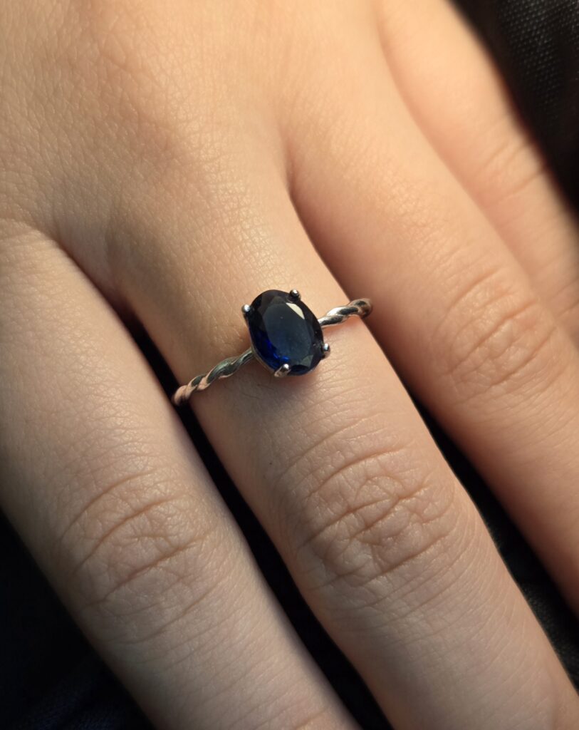 ZIRCONIA BLUE STONE STERLING SILVER RING