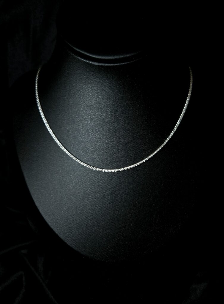SILVER SNAKE CHAIN