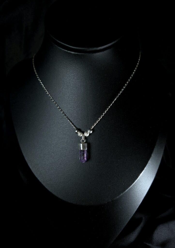STERLING SILVER NATURAL QUARTZ NECKLACE