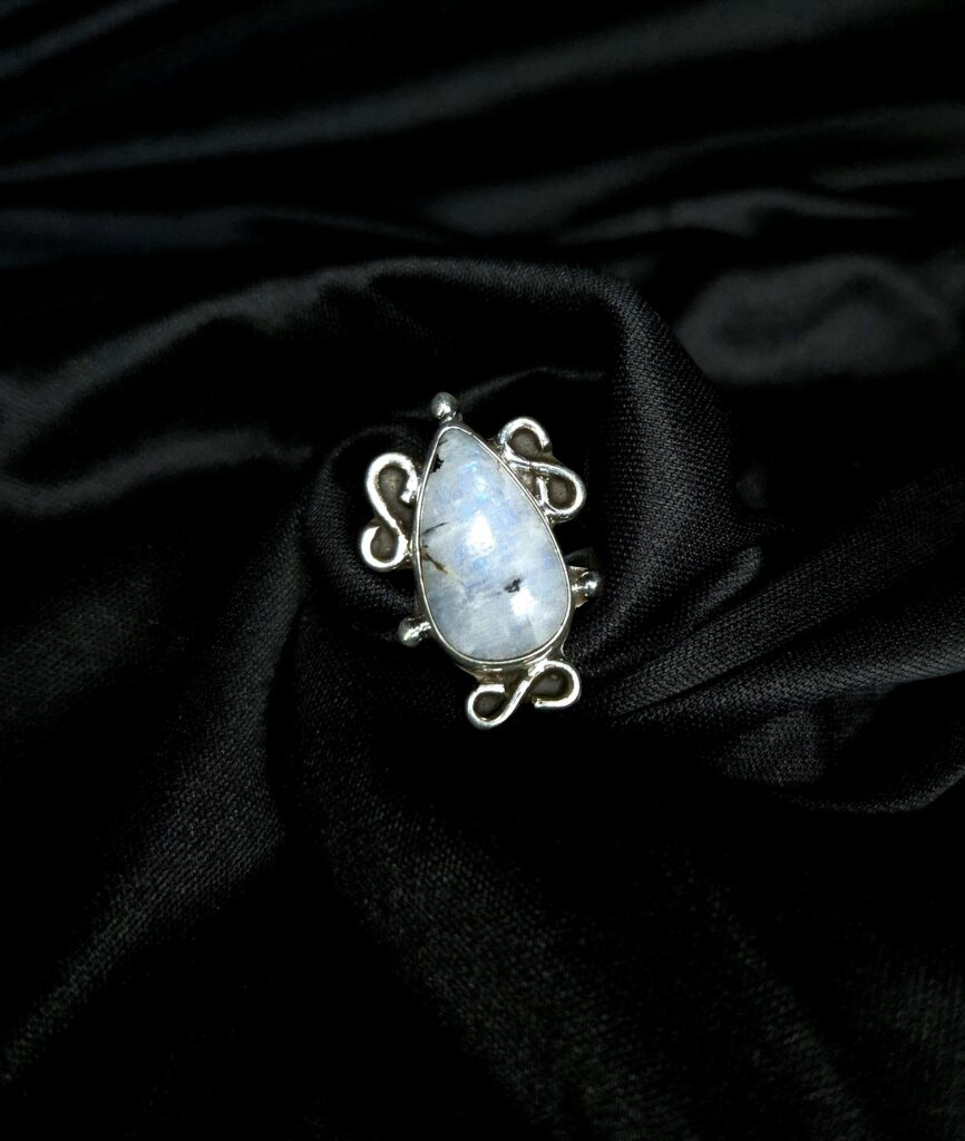 MOONSTONE STERLING SILVER RING