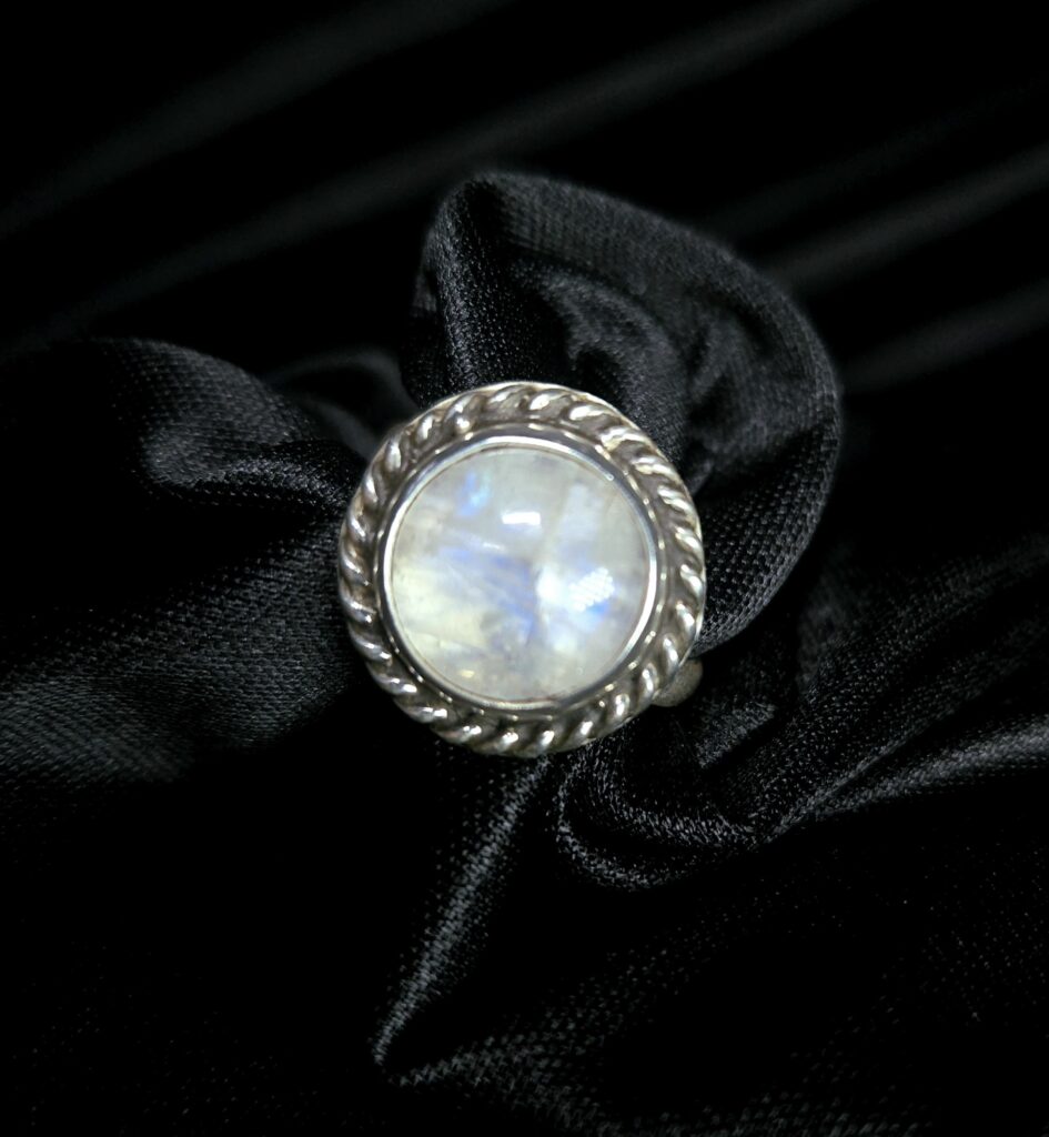 STERLING SILVER MOONSTONE RING 925