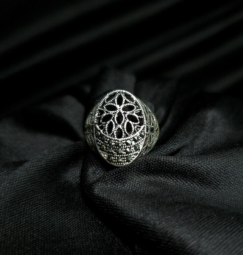 STERLING SILVER MARCASITE OVAL RIN