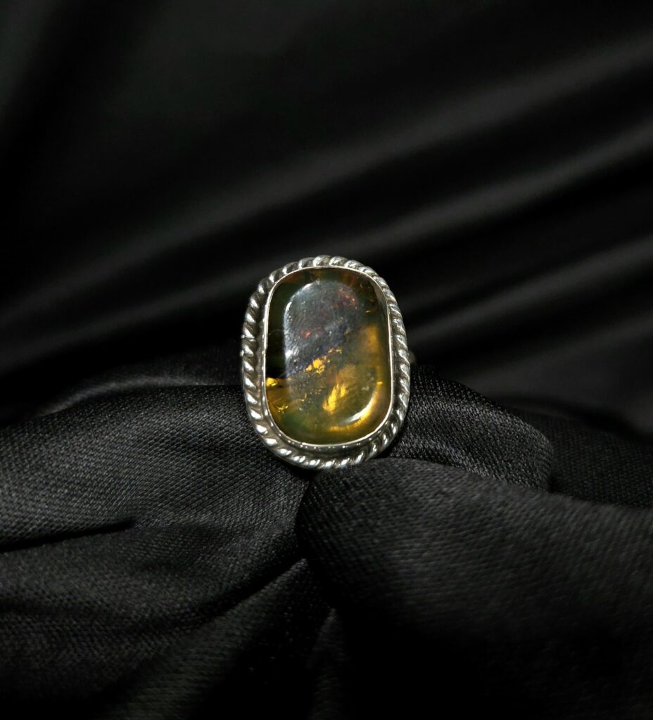 STERLING SILVER TIGER EYE STONE RING