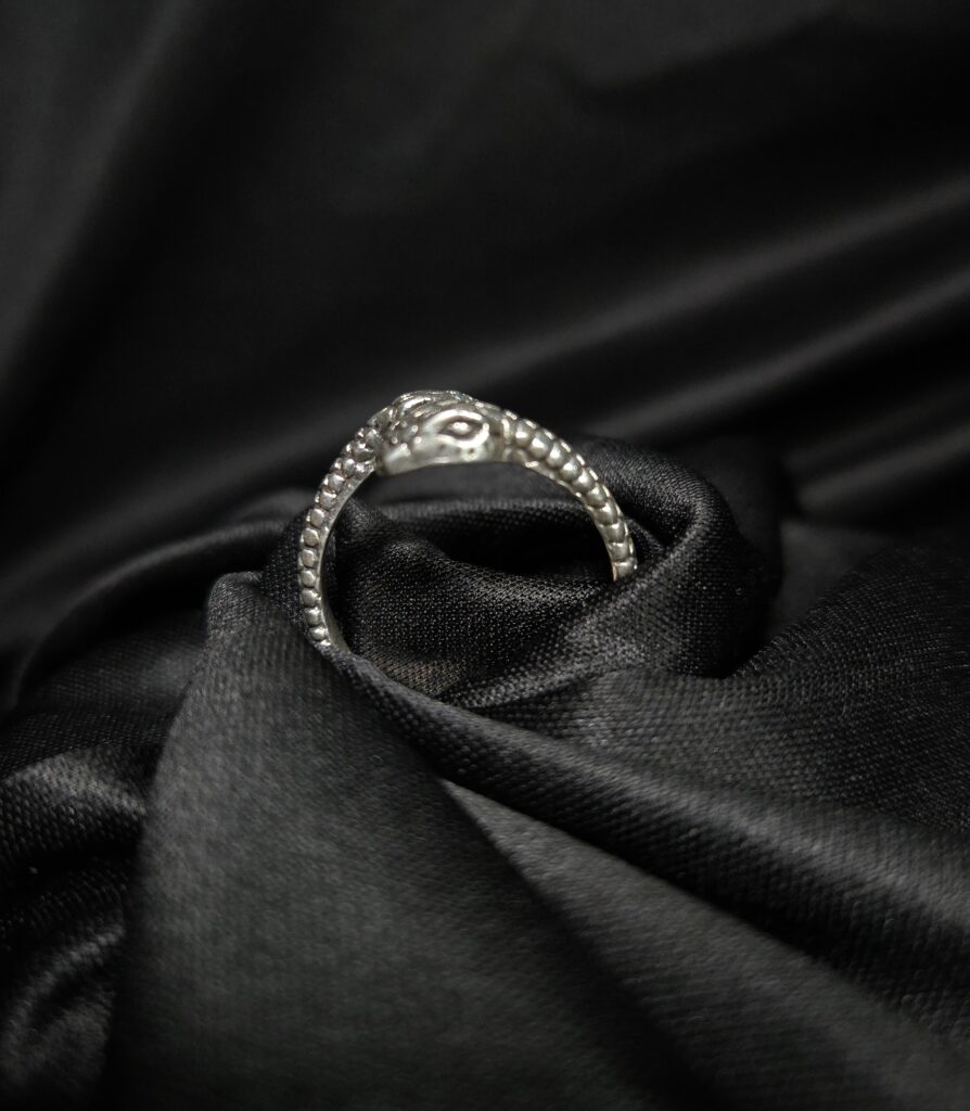 STERLING SILVER SNAKE HEAD RING