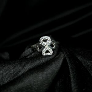 STERLING SILVER HEART CROSSING RING